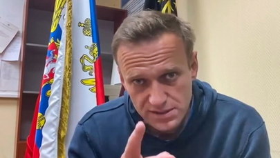 Sam w 3-osobowej celi. Obrońcy praw człowieka odwiedzili Aleksieja Nawalnego