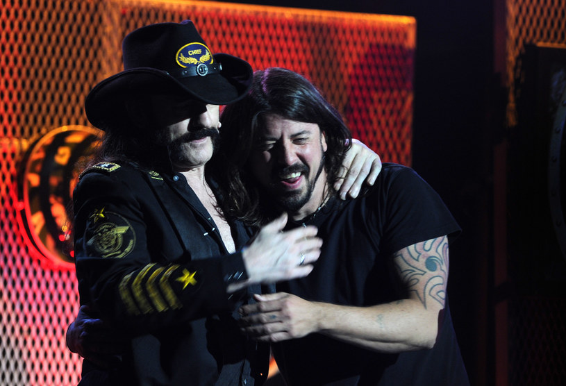 Dave Grohl w najnowszym wywiadzie opowiedział o nadchodzącej płycie Foo Fighters oraz zdradził, w jakich warunkach mieszkał Lemmy Kilmister. "Było tam obrzydliwie" – stwierdził wprost. 