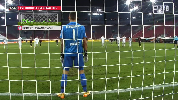 W 17. kolejce Bundesligi drużyna FC Augsburg podejmowała Bayern Monachium. Spotkanie zakończyło się zwycięstwem Bawarczyków 1-0. Gola z rzutu karnego zdobył Robert Lewandowski, pokonując Rafała Gikiewicza.  