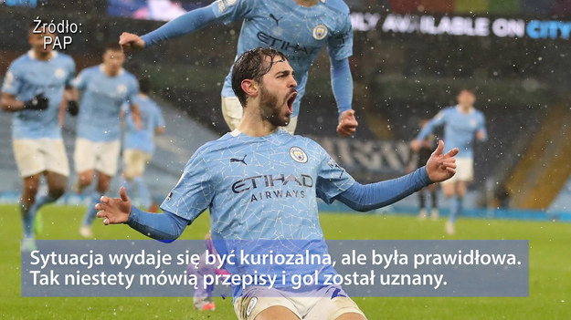 We wczorajszym meczu Premier League, Manchester City pokonał 2-0 Aston Villę. W 78. minucie meczu doszło do sporej kontrowersji, która wywołała niemałe dyskusje w świecie futbolu.Czy sędzia Jonathan Moss podjął prawidłową decyzję, uznając pierwszego gola dla "The Citizens"?