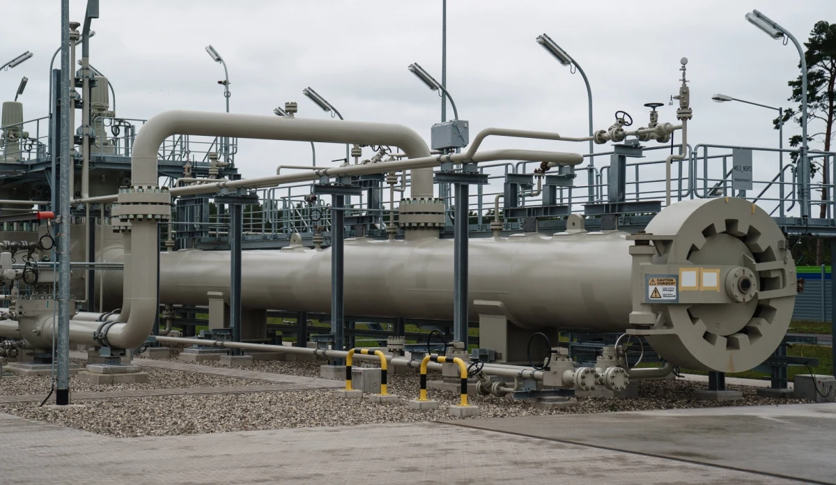 Parlament Europejski przyjął w czwartek rezolucję wzywającą UE do opracowania nowej strategii stosunków z Rosją i wstrzymania budowy gazociągu Nord Stream 2. Dokument został przygotowany w odpowiedzi na aresztowanie rosyjskiego opozycjonisty Aleksieja Nawalnego. Rezolucja jest niewiążąca.