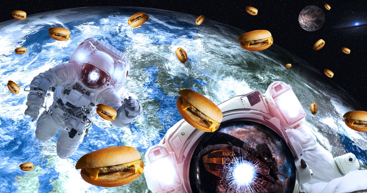 Co jedzą astronauci w drodze na Księżyc? Oto menu misji Artemis 2