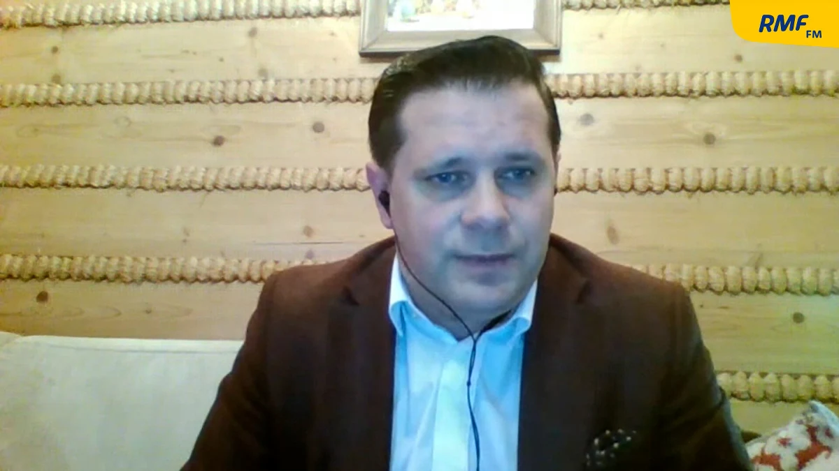 "Podziemie w miejscowościach górskich coraz bardziej się rozwija. Każdy próbuje prowadzić działalność w ukryciu" - powiedział w Popołudniowej rozmowie w RMF FM Tomasz Bujok. Burmistrz Wisły skomentował także decyzje przedsiębiorców, którzy planują otworzyć stoki 1 lutego, mimo koronawirusowych obostrzeń. „To są głosy wołania o pomoc, sytuacja jest bardzo trudna” –  przyznał polityk dodając, że sam tego dnia nie wybierze się na stok. 