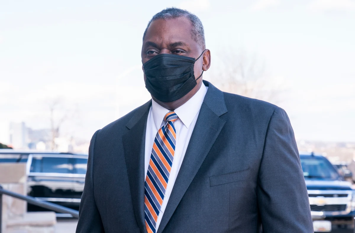 Amerykański Senat niemal jednogłośnie zatwierdził w piątek generała Lloyda Austina na stanowisko nowego szefa Pentagonu. Emerytowany czterogwiazdkowy generał to pierwszy czarnoskóry minister obrony w historii USA.