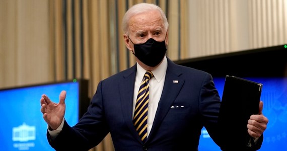 Prezydent USA Joe Biden wezwał w piątek rząd do podjęcia "zdecydowanych i odważnych" działań, by wesprzeć Amerykanów dotkniętych przez kryzys gospodarczy wywołany pandemią Covid-19. Szef państwa podpisał rozporządzenie poszerzające program bonów żywnościowych.