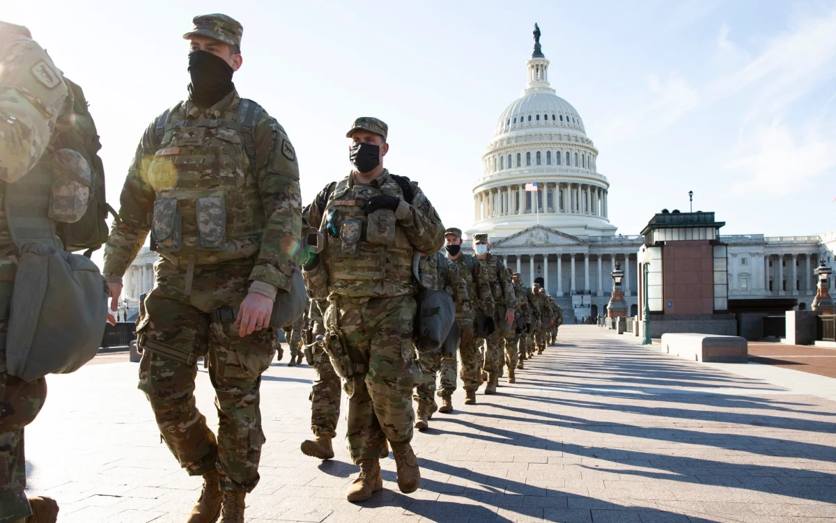 ​Od 100 do 200 żołnierzy Gwardii Narodowej rozmieszczonych w Waszyngtonie w celu zapewnienia bezpieczeństwa inauguracji prezydenta Joe Bidena uzyskało pozytywny wynik testu na koronawirusa- poinformował  w piątek Reutersa urzędnik USA.