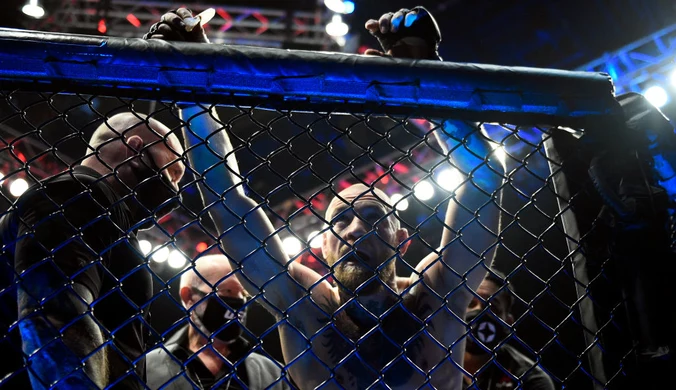UFC 257: Conor McGregor miał problem z chodzeniem. Potrzebował kuli
