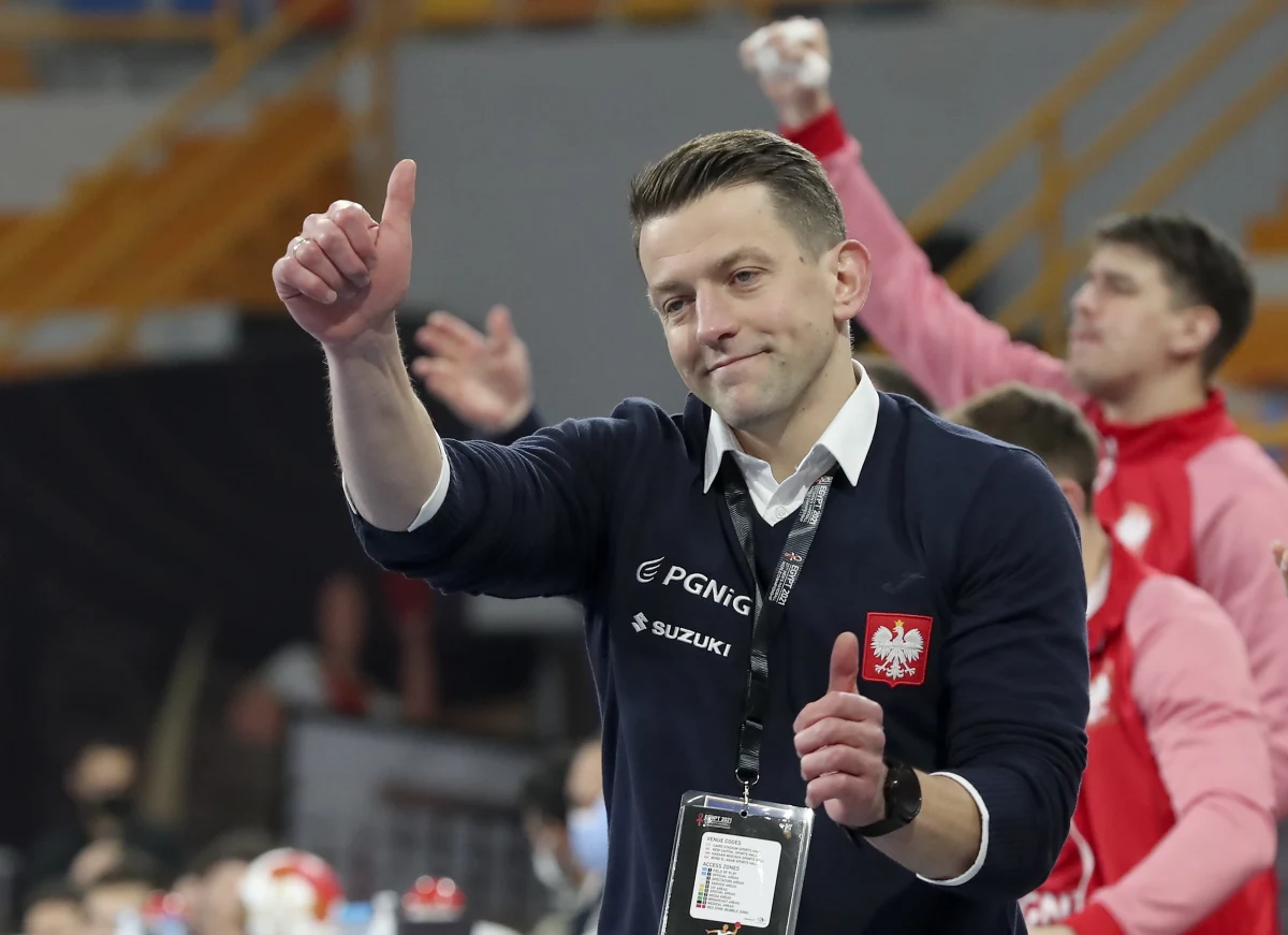 Poniedziałkowy mecz Polska - Niemcy o godz. 20.30 zakończy rywalizację w grupie I mistrzostw świata piłkarzy ręcznych w Egipcie. Stawką będzie jedynie trzecie miejsce w tabeli, bowiem już w sobotę awans do ćwierćfinału zapewniły sobie Węgry i Hiszpania.