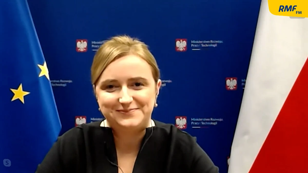 "Z premierem Jarosławem Gowinem rekomendujemy od kilkunastu dni, by sklepy w galeriach handlowych zostały ponownie otwarte. Ale to nie jest przesądzone" - mówiła w Popołudniowej rozmowie w RMF FM Olga Semeniuk, wiceminister rozwoju, pracy i technologii. Jak dodała, decyzję przekaże jutro lub w środę premier. Przyznała, że to otwarcie nie dotyczyłoby wysp gastronomicznych. 