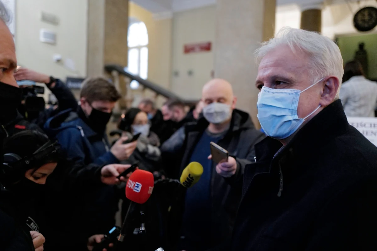 Rozmowy zmierzające do zawarcia umowy społecznej w sprawie transformacji górnictwa będą kontynuowane w formule roboczych spotkań, poświęconych poszczególnym częściom tego dokumentu, z udziałem przedstawicieli różnych resortów – uzgodniły w poniedziałek strony toczących się w Katowicach negocjacji.