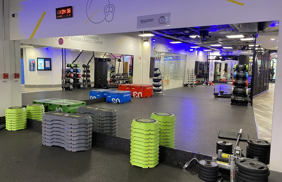 Zadłużenie centrów i klubów fitness, siłowni oraz trenerów prowadzących kursy, zajęcia sportowe czy rekreacyjne przekroczyło na początku br. 14 mln zł - podał Krajowy Rejestr Długów. Rekordzista - warszawska spółka z o.o., ma do spłacenia prawie 1 mln zł.