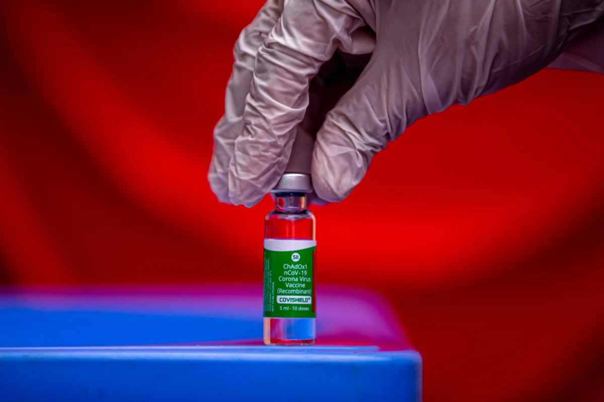 Minister zdrowia Adam Niedzielski zapowiedział kontrolę NFZ i MEN ws. szczepień na Uniwersytecie im. Mikołaja Kopernika w Toruniu. To pokłosie zaszczepienia przeciw Covid-19 posła Prawa i Sprawiedliwości Zbigniewa Girzyńskiego. 