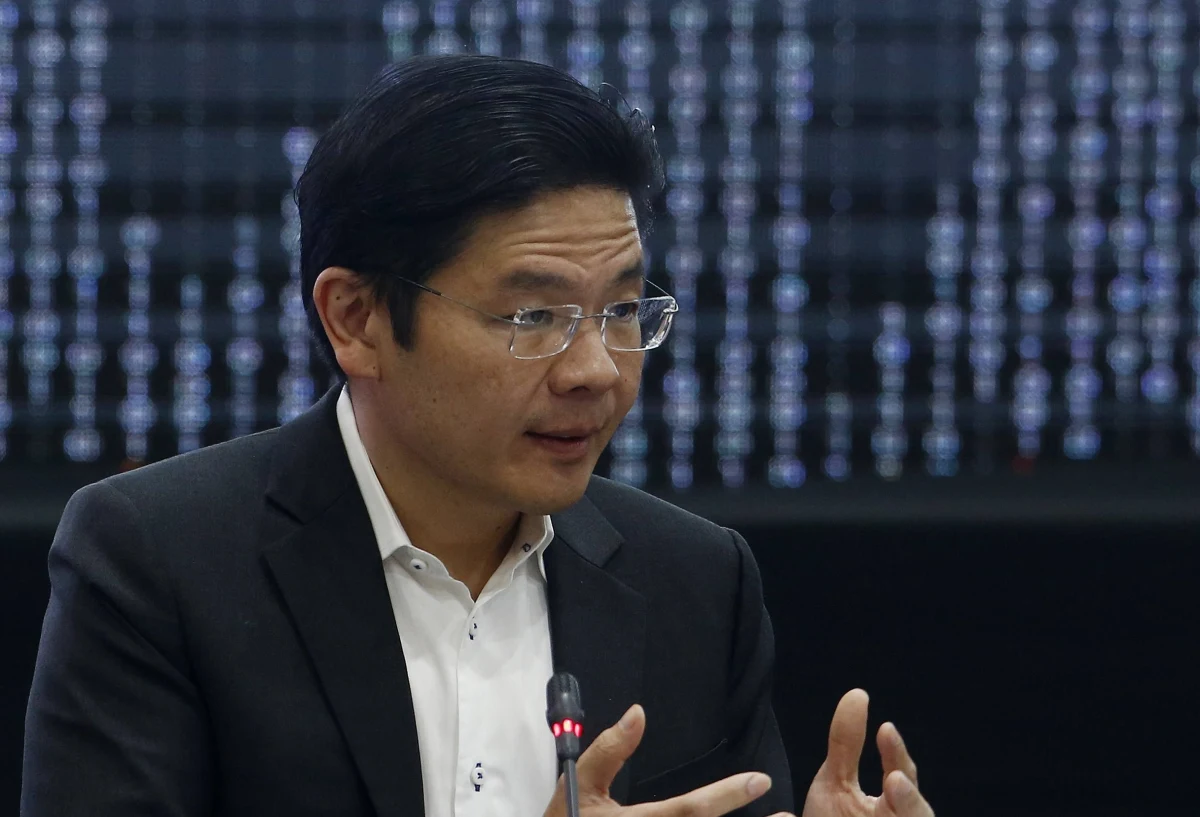 Wprowadzone w związku z Covid-19 środki bezpieczeństwa i znaczne ograniczenia w podróżach mogą potrwać przez najbliższe cztery, pięć lat - powiedział Lawrence Wong, singapurski minister i członek zespołu zwalczającego skutki pandemii.