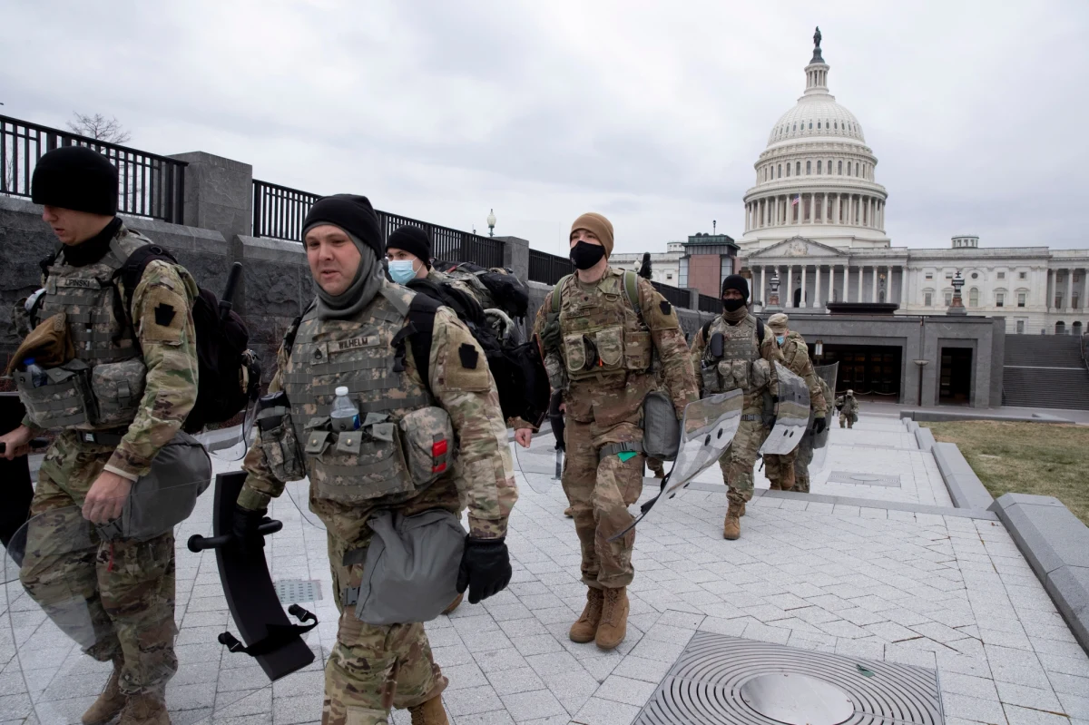 Departament bezpieczeństwa krajowego USA ostrzega przed zagrożeniami, związanymi z terroryzmem wewnętrznym, którego mogą się dopuszczać "ideologicznie motywowani ekstremiści". Departament poinformował, że przed wydaniem tego ostrzeżenia przeprowadził konsultacje z służbami wywiadowczymi i policją.