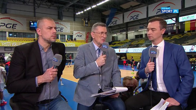 PGE Skra Bełchatów pokonała Lindemans Aalst 3-1 w siatkarskiej Ligi Mistrzów. Co po spotkaniu mieli do powiedzenia nominowany do Telekamery Jerzy Mielewski i jego goście?