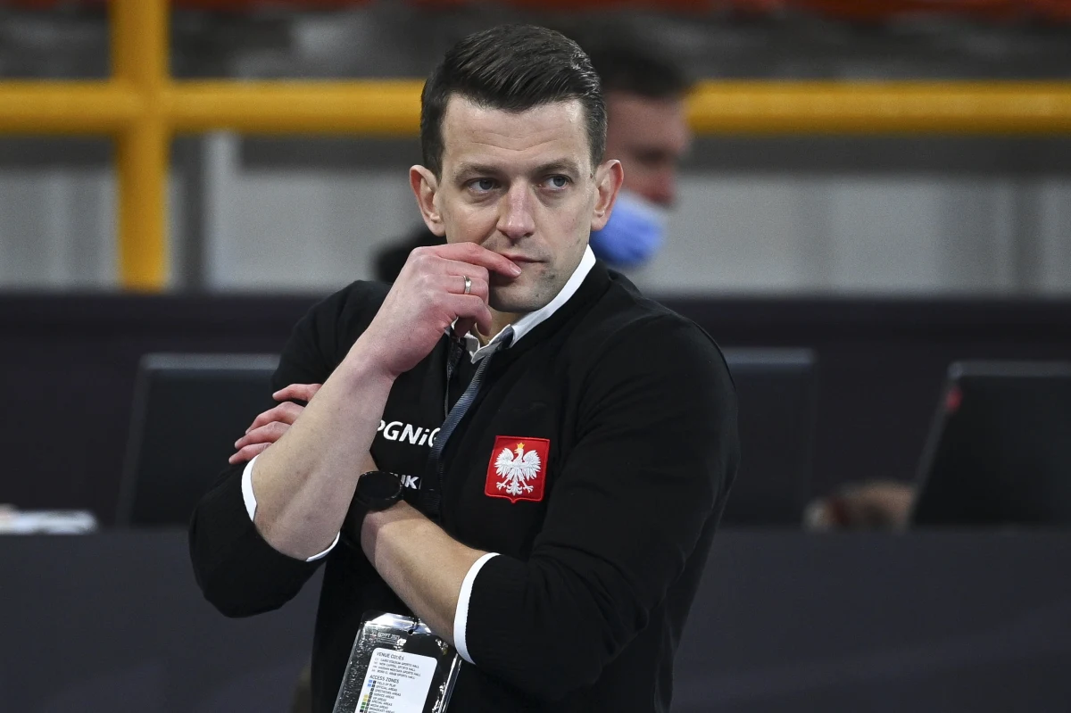 "Apetyt rósł w miarę jedzenia. apetyt rósł w miarę jedzenia" - powiedział po przylocie do Warszawy z mistrzostw świata piłkarzy ręcznych w Egipcie selekcjoner reprezentacji Polski Patryk Rombel. Biało-czerwoni zostali sklasyfikowani na 13. miejscu.