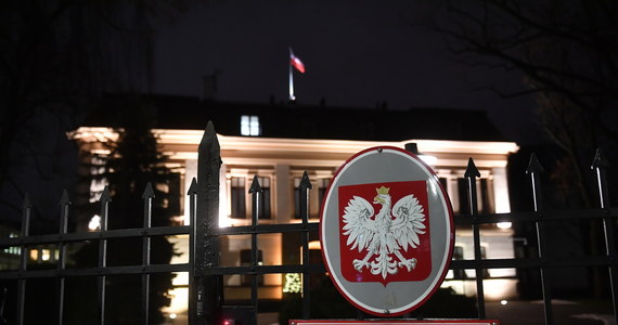 W Dzienniku Ustaw opublikowano wyrok Trybunału Konstytucyjnego z 22 października 2020 roku o niekonstytucyjności przepisu dopuszczającego aborcję w przypadku dużego prawdopodobieństwa ciężkiego i nieodwracalnego upośledzenia płodu albo nieuleczalnej choroby zagrażającej jego życiu. W Monitorze Polskim opublikowano z kolei uzasadnienie wyroku Trybunału Konstytucyjnego.