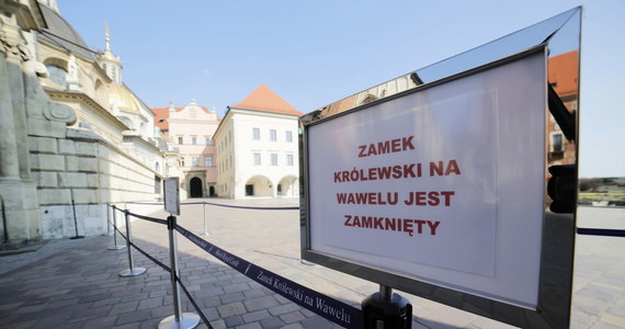 Od 1 lutego galerie sztuki i muzea zostaną otwarte z zachowaniem reżimu sanitarnego - zapowiedział w czwartek minister zdrowia Adam Niedzielski. Szef resortu zdrowia przedstawił decyzje w sprawie luzowania obostrzeń w Polsce.