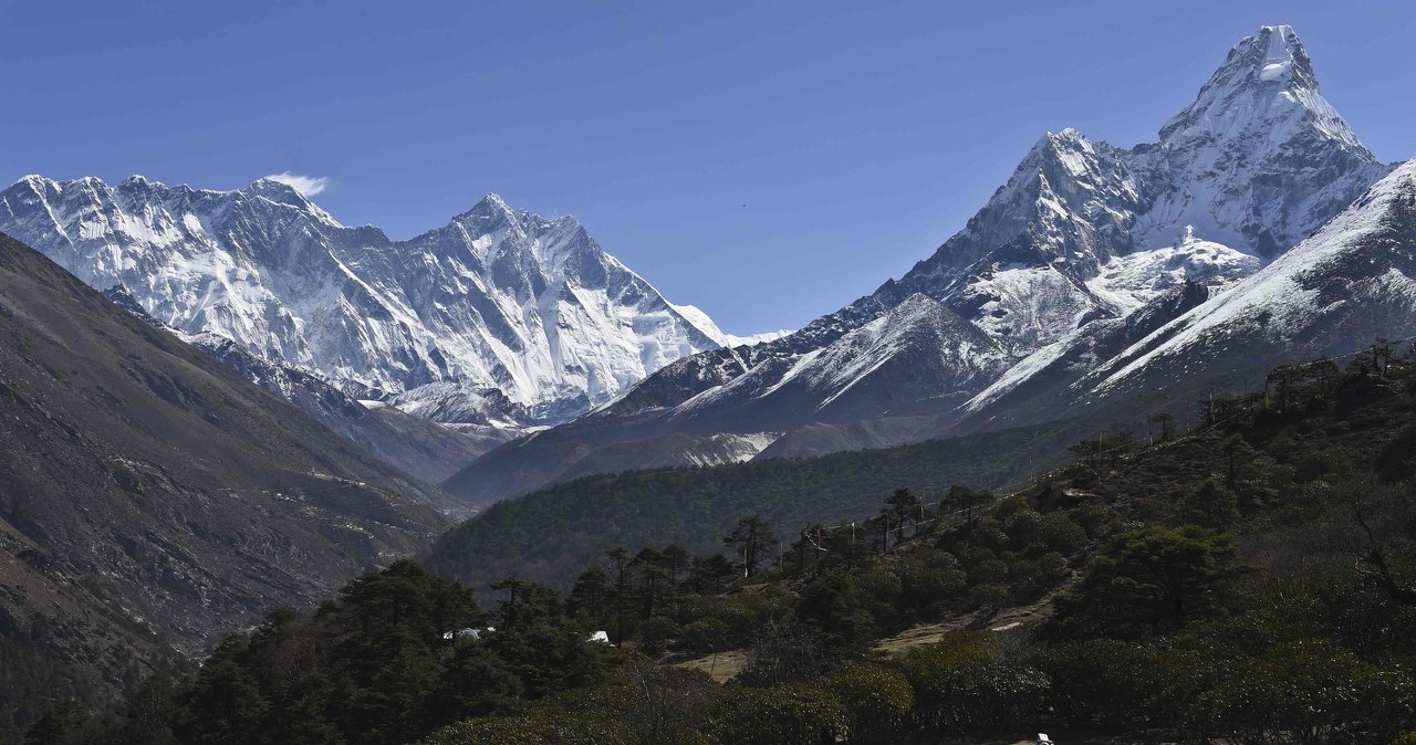 Czarny węgiel niszczy Himalaje szybciej niż klimat. Eksperci ostrzegają