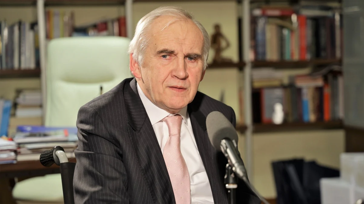 „Rozumiem ten protest i bunt kobiet zmuszonych, by wyjść na ulicę” – tak prof. Marian Zembala ocenił w Porannej rozmowie w RMF FM manifestacje, które w całej Polsce odbywały się po publikacji w Dzienniku Ustaw wyroku Trybunału Konstytucyjnego w sprawie aborcji. „Ta sprawa nie musiała teraz nastąpić, to był ruch niefrasobliwy, niepomagający premierowi i wszystkim, którzy walczą o opanowanie pandemii” – dodał dyrektor naczelny Śląskiego Centrum Chorób Serca w Zabrzu. 