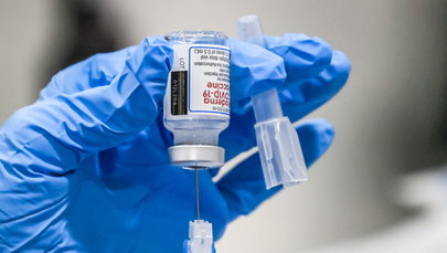 Farmaceuci będą szczepić pacjentów w aptekach? Jest wstępna zgoda