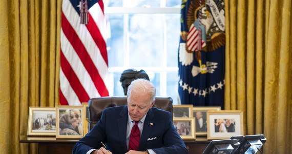 Joe Biden wezwał Władimira Putina do uwolnienia Aleksieja Nawalnego - poinformowała rzeczniczka Białego Domu Jen Psaki. Skomentowała w ten sposób wtorkową rozmowę telefoniczną prezydentów USA i Rosji.