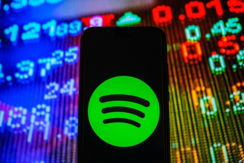 Zatwierdzono patent złożony przez Spotify na technologię, która pozwoli analizować głos użytkowników i sugerować utwory na podstawie ich stanu emocjonalnego czy otoczenia. Zastosowanie takiej technologii pozwoliłoby na jeszcze bardziej zindywidualizowane dostosowanie muzyki do potrzeb użytkowników.