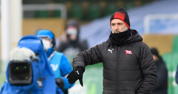 Trener i jednocześnie wiceprezes Cracovii Michał Probierz zrezygnował z pełnienia obu tych funkcji. O decyzji poinformował krótko po zakończeniu meczu 15. kolejki ekstraklasy, w którym jego zespół przegrał z Wartą Poznań 0:1.