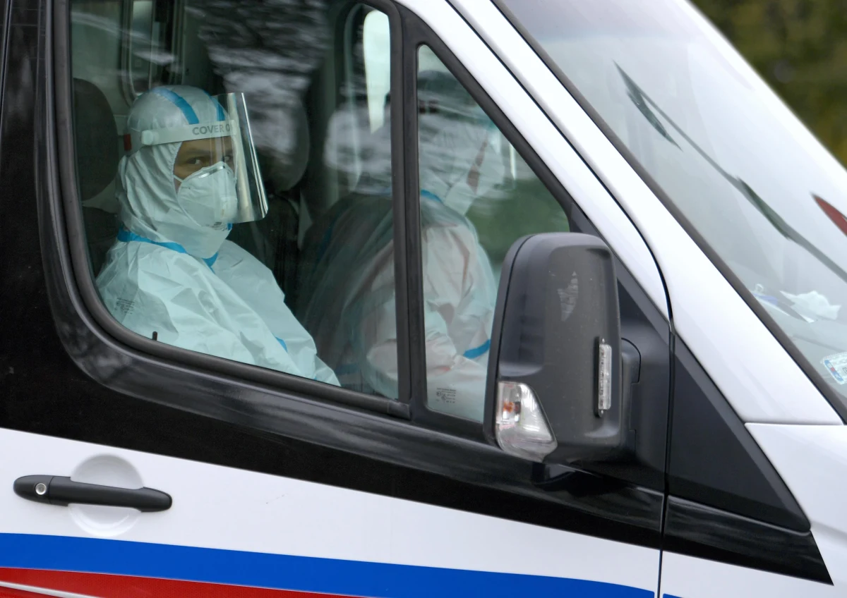 W ciągu ostatniej doby w Polsce odnotowano 4 326 nowych zakażeń koronawirusem. Zmarło 253 pacjentów z Covid-19 - 213 z nich miało choroby współistniejące.