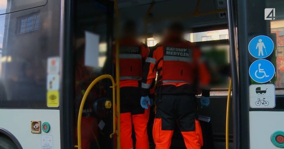 Wymusiła pierwszeństwo na autobusie i odjechała, zostawiając