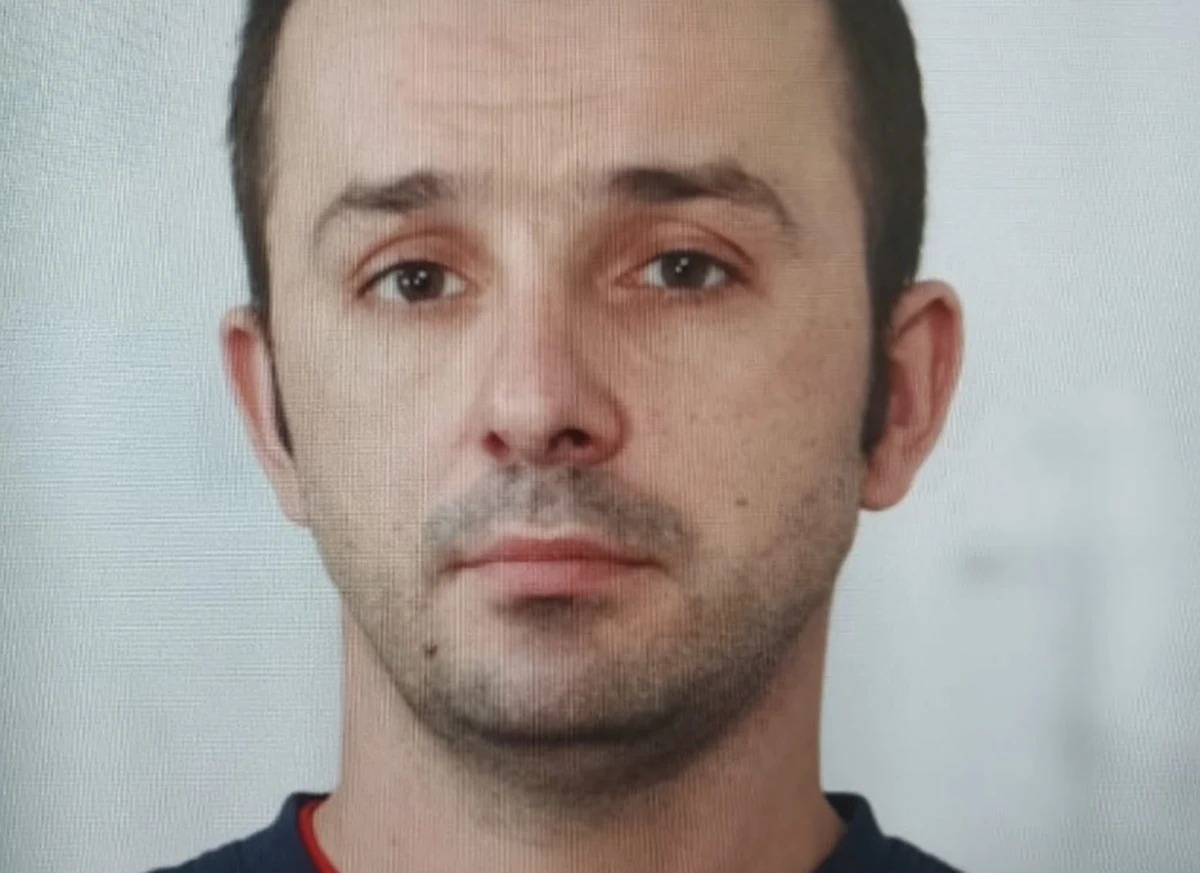 Jest list gończy za 32-latkiem, który wczoraj uciekł z gmachu prokuratury Białystok-Południe przy ul. Mickiewicza. Mężczyzna miał być przesłuchany w sprawie rozboju.