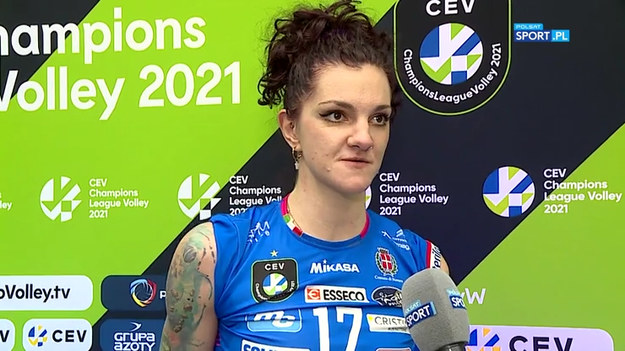 W Policach, w pierwszym meczu drugiego turnieju Ligi Mistrzyń, Igor Gorgonzola Novara pokonała Dinamo Kazań 3:1. Włoski zespół, którego siatkarką jest Malwina Smarzek-Godek, pozbawił Rosjanki szans na awans do ćwierćfinału, jednocześnie utorował drogę do przynajmniej drugiego miejsca w grupie Chemikowi. (awansują zwycięzcy grup i trzy najlepsze zespoły z drugich miejsc). - Owszem, dziś Chemikowi pomogłyśmy, ale w dalszej części turnieju koleżeństwa już nie będzie. Przyjechałyśmy do Polic po wszystko. Rozstawienie w dalszej fazie jest bardzo ważne – powiedziała atakująca, która do Włoch wyjechała dwa lata temu z Grupy Azoty Chemika Police. Polski zespół spotka się z Novarą w czwartek i może to być starcie o pierwsze miejsce w grupie E.