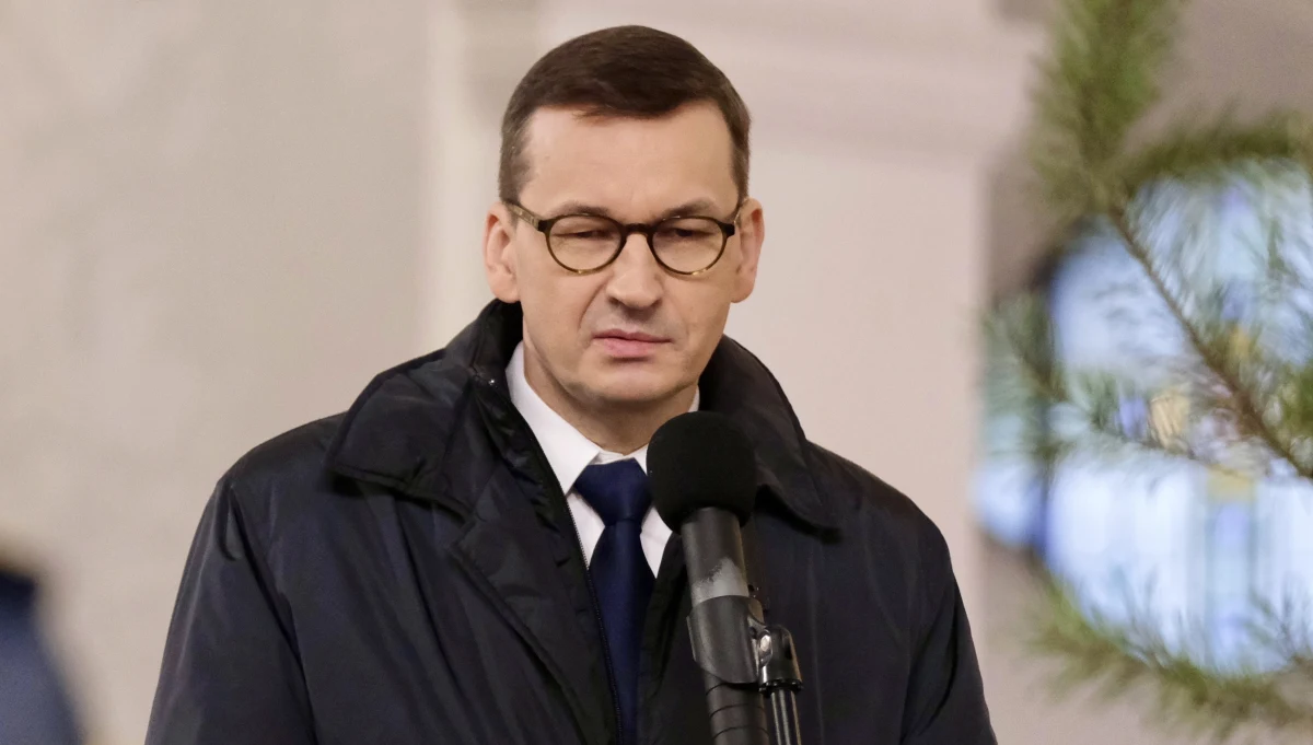 Niemalże podwoiliśmy wydatki na onkologię w ciągu ostatnich 5-6 lat i nie będziemy szczędzili siły i środków nadal, żeby profesjonalizować naszą służbę zdrowia w obszarze onkologii - mówił w Świętokrzyskim Centrum Onkologii w Kielcach w czwartek premier Mateusz Morawiecki.