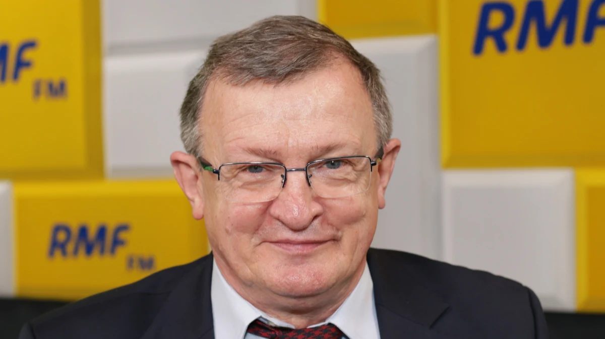 Myślę, że sytuacja w związku z aborcją poszła w takim kierunku, że nikt, w tym ja, nie widzi dobrych rozwiązań – mówił w Porannej rozmowie w RMF FM poseł klubu PiS Tadeusz Cymański, pytany o publikację wyroku Trybunału Konstytucyjnego, zgodnie z którym usuwanie ciąży ze względu na poważne wady płodu jest niezgodne z konstytucją. „Uważam, że przedłużanie tej sprawy i niepodejmowanie żadnych działań jest jeszcze większym błędem. Jestem za tym, by rozpatrywać projekt prezydencki” – podkreślił. 