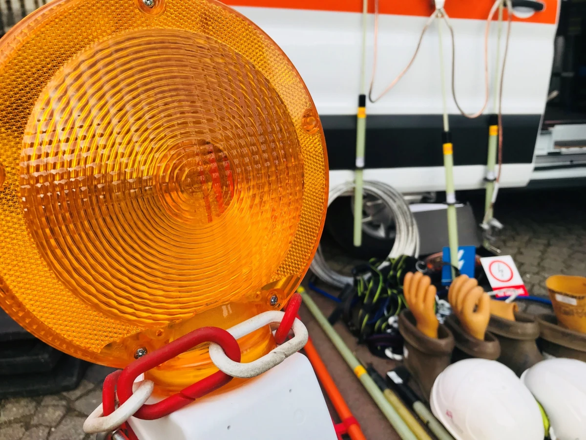 Od godz. 8 w rejonie ul. Sonaty na Służewie nastąpiła przerwa w dostawach ciepła - poinformowała w piątek rano spółka Veolia Energia Warszawa. Odciętych od ciepłej wody i ogrzewania jest 26 budynków. Przywrócenie dostaw planowane jest na godz. 22.