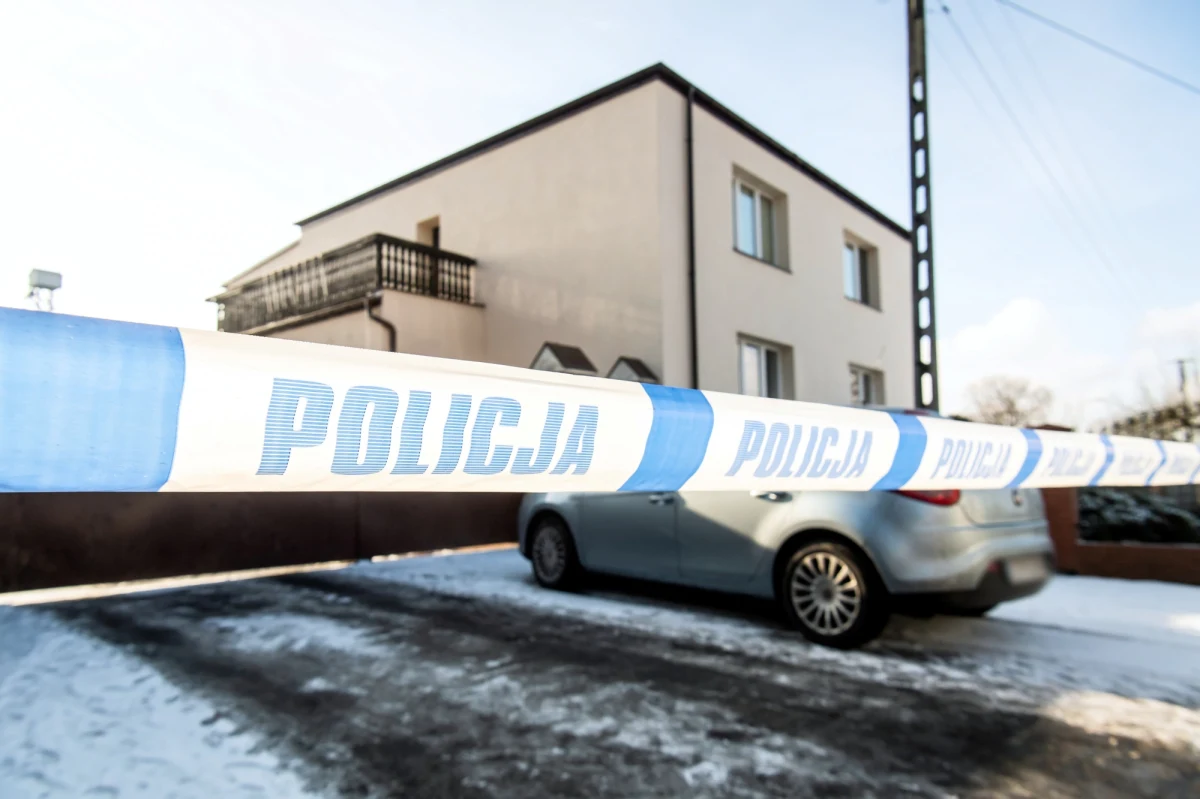 W sobotę odbędzie się sekcja zwłok dwóch braci – 3- i 5-letniego – których ciało rano znaleziono w domu w Turzanach koło Inowrocławia w woj. kujawsko-pomorskim. Dzieci, jak nieoficjalnie ustalił reporter RMF FM Kuba Kaługa, miały rany kłute.