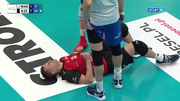 Reprezentacyjny libero, Damian Wojtaszek zanotował bolesny upadek pod koniec trzeciego seta meczu Vervy Warszawa Orlen Paliwa z Asseco Resovią Rzeszów.