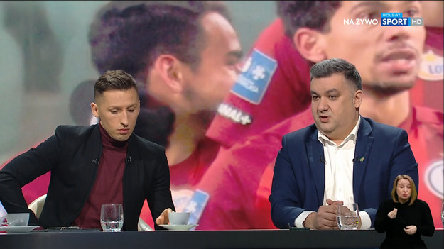 - Uważam, że Kamil Grosicki przydałby się Legii Warszawa. Wiem, że pewnie budżet się nie zepnie i musieliby zrobić jakiś komin płacowy i że wcale nie ma gwarancji, że Legia z Grosickim osiągnęłaby sukces, ale parząc nie tylko na pieniądze, a z perspektywy kibica uważam, że byłby to kapitalny ruch. Tym bardziej, że on doskonale zna Legię, był w niej wcześniej, a kibice go uwielbiają, bo jest to reprezentant Polski. A sam Kamil wie, że dzięki takiemu powrotowi zagrałby na Euro, co teraz jest bardzo wątpliwe - ocenił w programie "Cafe Futbol" komentator Polsatu Sport Cezary Kowalski.