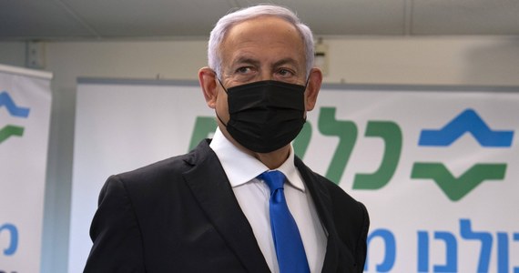 W Jerozolimie wznowiono proces premiera Izraela Benjamina Netanjahu w sprawie korupcji. Polityk, który stawił się w sądzie po raz pierwszy od maja, nie przyznaje się do winy. Za kilka tygodni w kraju odbędą się kolejne już wybory.
