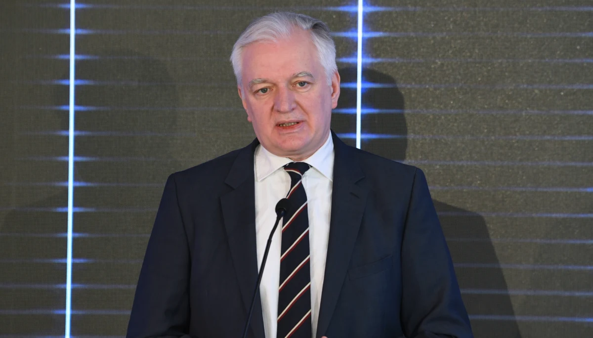 Prezes Porozumienia Jarosław Gowin zawiesił swoją obecność na posiedzeniu Rady Koalicji, które odbędzie się w tym tygodniu - informuje rzeczniczka Porozumienia posłanka Magdalena Sroka. 