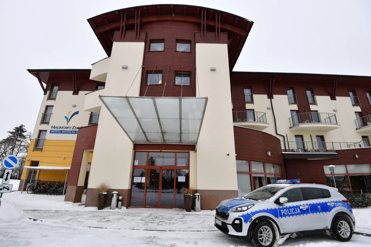 Działalność prowadzona przez hotel Malinowy Zdrój w Solcu-Zdroju w woj. świętokrzyskim jest zgodna z prawem. Obostrzenia epidemiczne nie są łamane – wynika ze wstępnej kontroli przeprowadzonej w spółce przez buski sanepid.