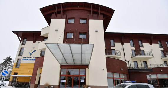 Działalność prowadzona przez hotel Malinowy Zdrój w Solcu-Zdroju w woj. świętokrzyskim jest zgodna z prawem. Obostrzenia epidemiczne nie są łamane – wynika ze wstępnej kontroli przeprowadzonej w spółce przez buski sanepid.