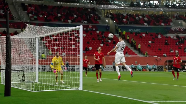 Po pokonaniu 2-0 egipskiego Al-Ahly, Bayern Monachium awansował do finału Klubowych Mistrzostw Świata. Obie bramki zdobył Robert Lewandowski.
