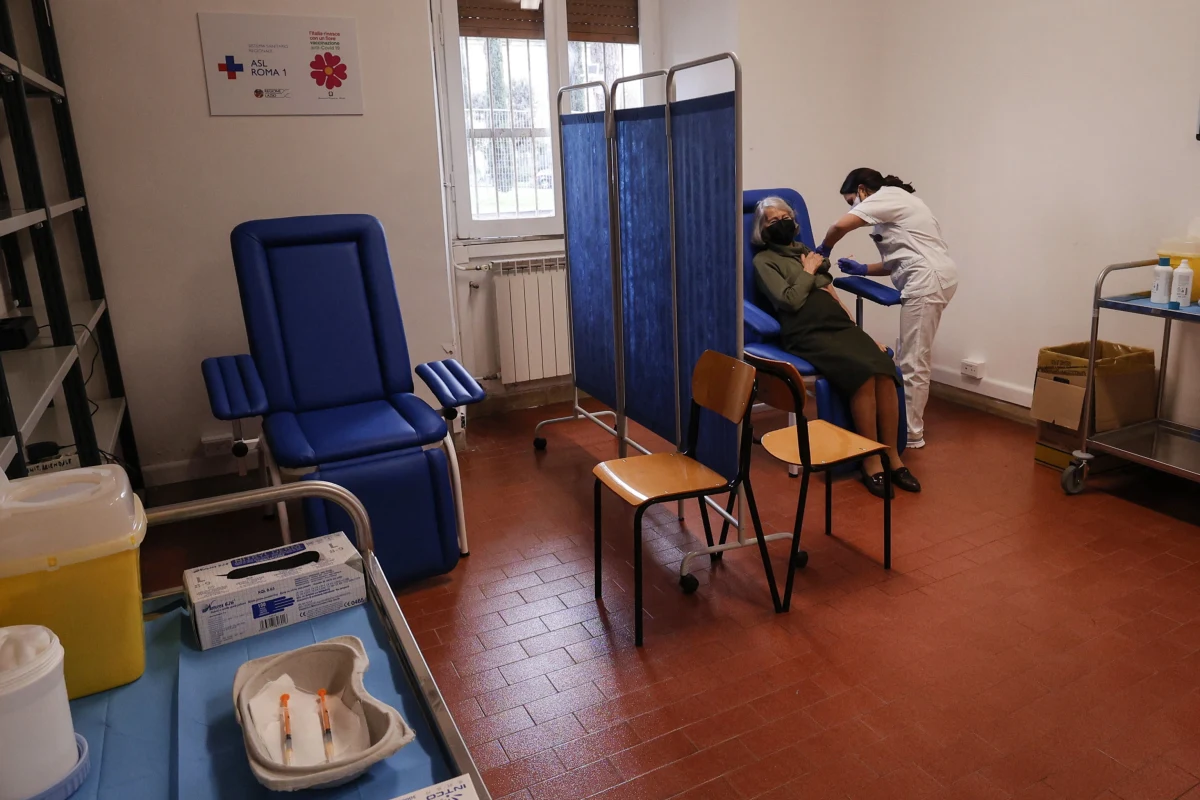 Ministerstwo Zdrowia informuje o  4 029 nowych przypadkach zakażenia koronawirusem. Ostatniej doby zmarło 227 chorych na Covid-19. Bilans epidemii koronawirusa w Polsce to 1 556 685 zakażonych. Nie żyje 39 360 spośród nich. 