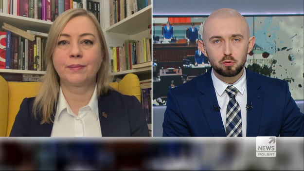 - Poczuliśmy się jak w zaaranżowanym małżeństwie w Indiach, kiedy to młodzi dowiadują się, kto jest wybrankiem już na ślubie. Zobaczyliśmy nasze loga, tak jak inni partnerzy proponowani do koalicji 276 przez Platformę Obywatelską, dopiero na prezentacji. Warto zwrócić uwagę, że nie było tam, żadnego loga obecnych koalicjantów, co źle wróży tej koalicji - powiedziała Hanna Gill-Piątek z ruchu Polska 2050 Szymona Hołowni w rozmowie z Marcinem Fijołkiem.Fragment programu "Graffiti" emitowanego na antenie Polsat News.