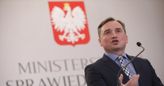 "Chciałbym zaapelować o przyspieszenie prac nad ustawą o wolności słowa w internecie; ta ustawa powinna być pilnie procedowana" - powiedział we wtorek minister sprawiedliwości Zbigniew Ziobro.