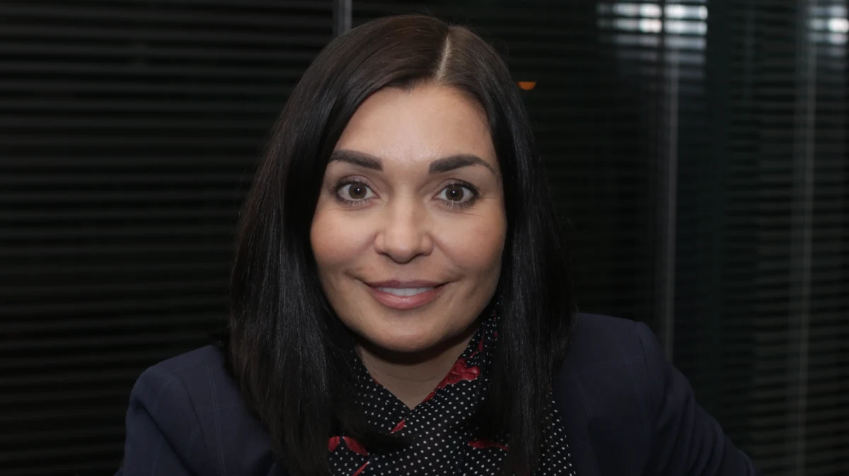 Prezydium zarządu zdecydowało we wtorek o odwołaniu Magdaleny Sroki z funkcji rzecznika Porozumienia - poinformował europoseł Adam Bielan. Z kolei Magdalena Sroka podkreśliła, że nadal pozostaje rzecznikiem "prawdziwego Porozumienia".