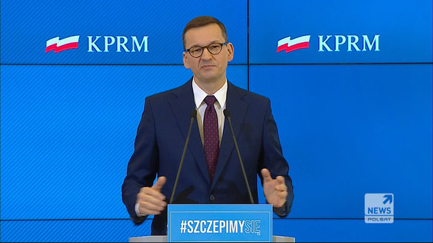 Premier Mateusz Morawiecki chwali polską gospodarkę i działania rządu, opozycja je krytykuje, a przedsiębiorcy otwierają swoje firmy mimo zakazów. Polska gospodarka w cieniu pandemii w materiale Miry Skórki.