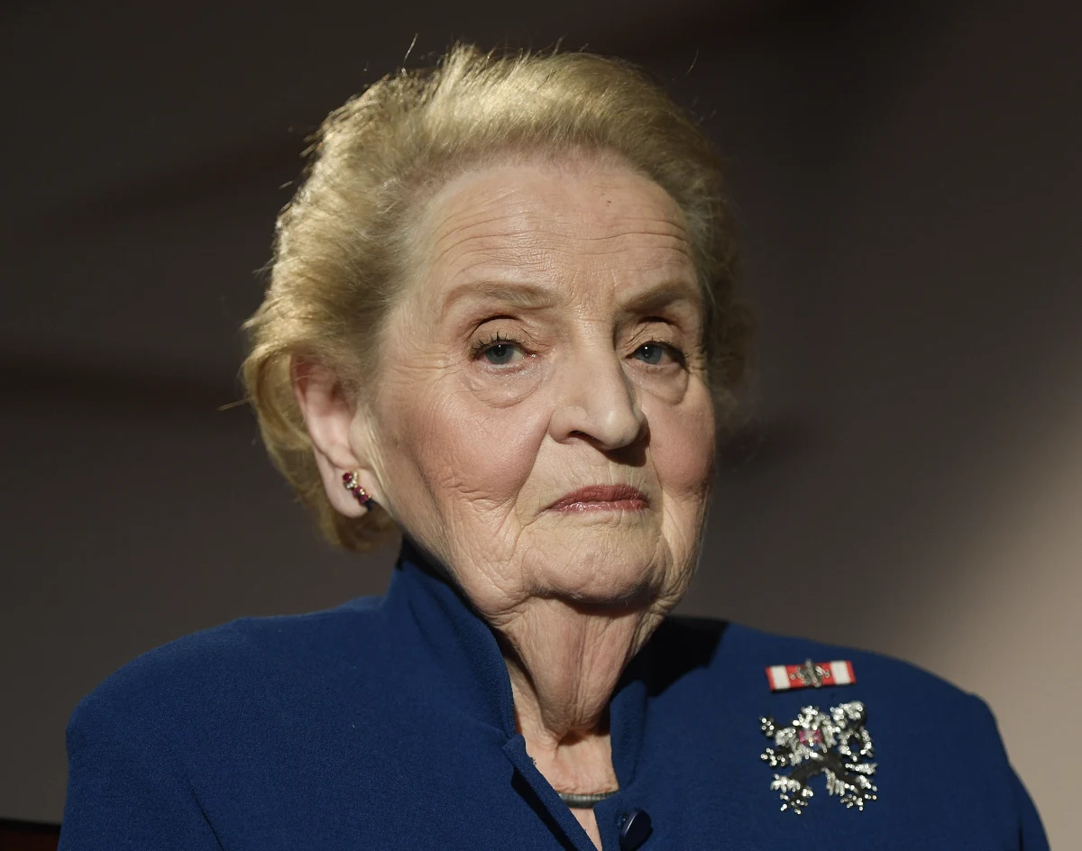 Była sekretarz stanu USA w gabinecie Billa Clintona Madeleine Albright wyraziła na Twitterze wyrazy wsparcia dla polskich mediów, które protestują przeciwko rządowym planom wprowadzania podatków od mediów. "Nazwijmy rzeczy po imieniu te działania to atak na demokracje i rządy prawa" - napisała Albright. 