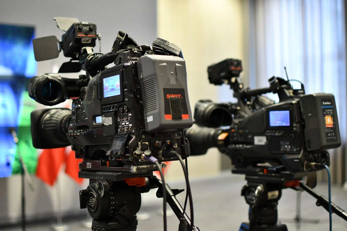 Protest niezależnych mediów wspiera koalicja organizacji pozarządowych. "Wyrażamy naszą solidarność z dziennikarzami, których działalność może zostać znacząco ograniczona" - piszą fundacje ePaństwo, Panoptykon, Helsińska Fundacja Praw Człowieka i Sieć Obywatelska Watchdog Polska.